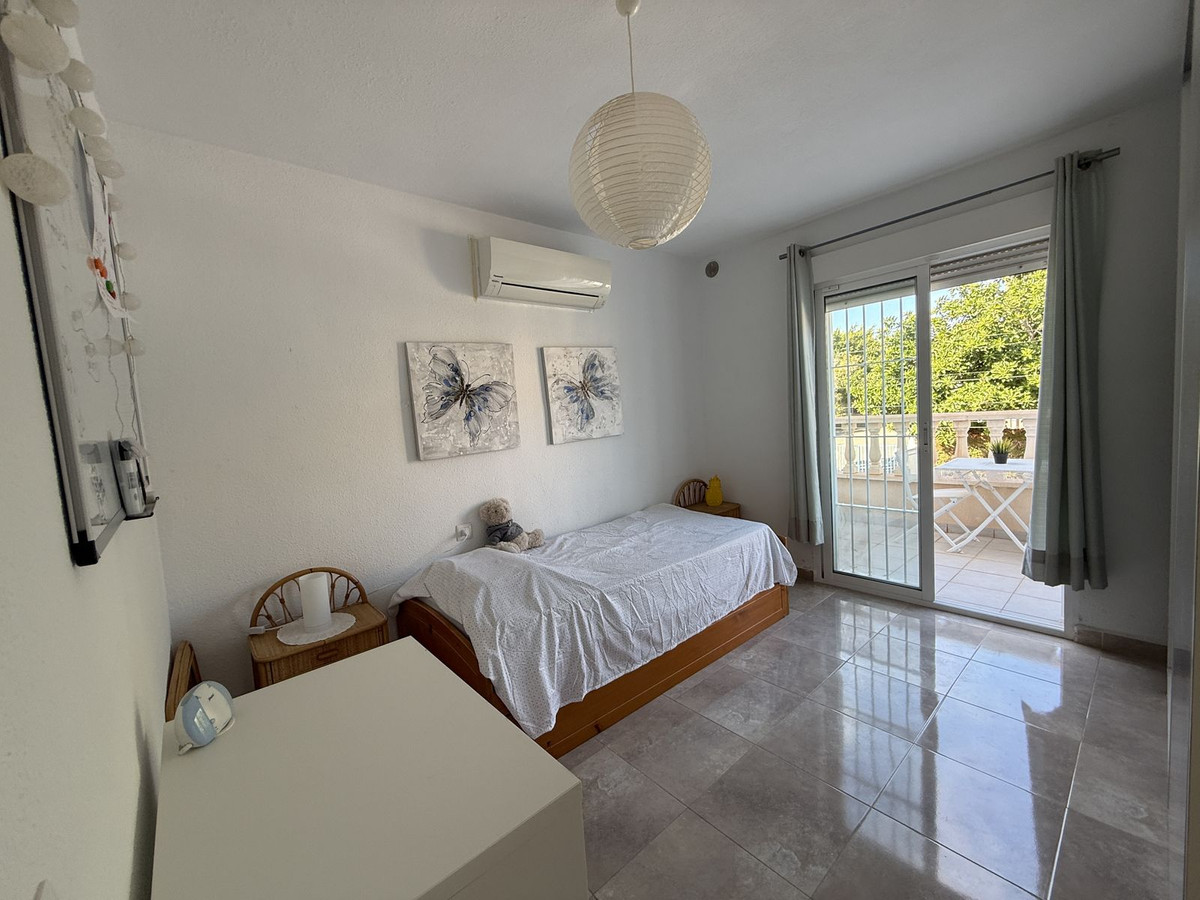 For sale - 2 Bedroom 2 Bathroom House - Townhouse in Torrevieja - Torrevieja Centro  - Alicante