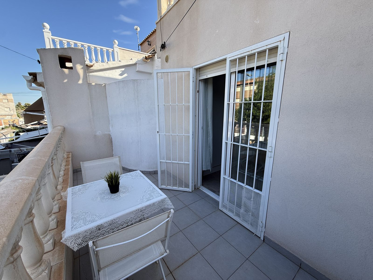 For sale - 2 Bedroom 2 Bathroom House - Townhouse in Torrevieja - Torrevieja Centro  - Alicante