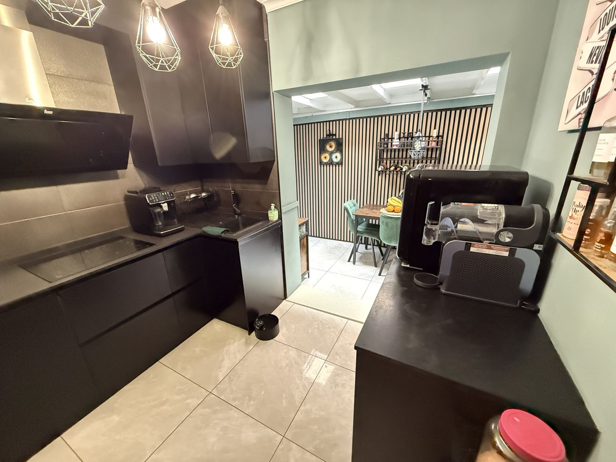 For sale - 3 Bedroom 2 Bathroom House - Semi-Detached House in Orihuela - Villamartin  - Alicante