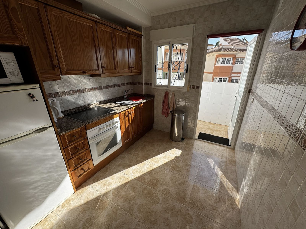 For sale - 2 Bedroom 1 Bathroom Apartment in Villamartin - Villamartin  - Alicante