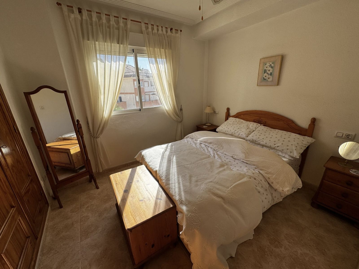 For sale - 2 Bedroom 1 Bathroom Apartment in Villamartin - Villamartin  - Alicante