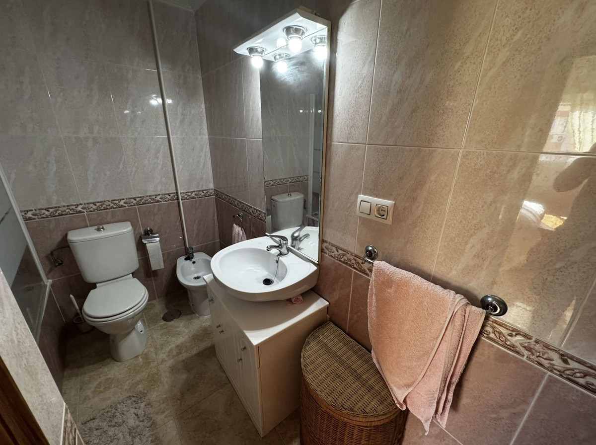 For sale - 2 Bedroom 1 Bathroom Apartment in Villamartin - Villamartin  - Alicante