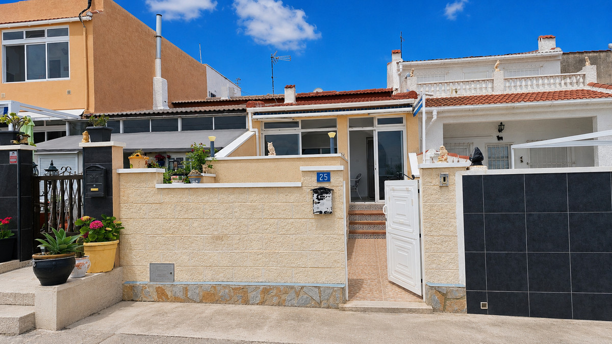 For sale - 1 Bedroom 1 Bathroom House - Townhouse in Rojales - Ciudad Quesada  - Alicante