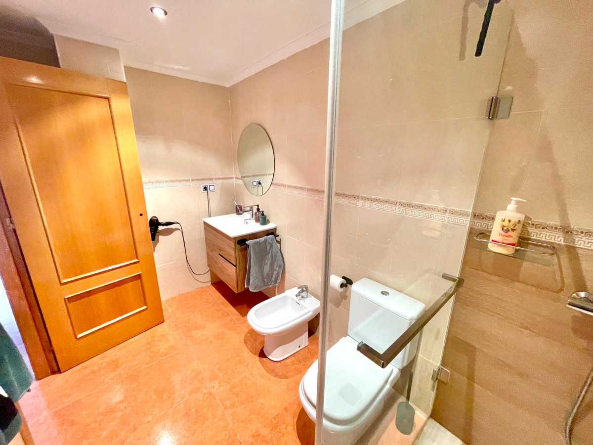 For sale - 3 Bedroom 2 Bathroom Apartment - Middle Floor Apartment in Catral - Catral Centro  - Alicante