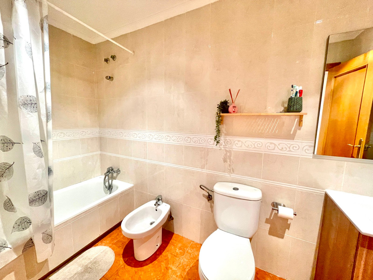 For sale - 3 Bedroom 2 Bathroom Apartment - Middle Floor Apartment in Catral - Catral Centro  - Alicante