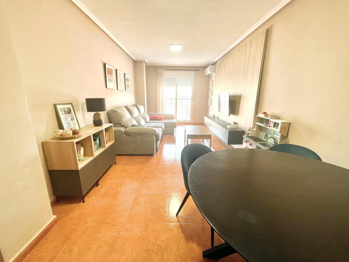 For sale - 3 Bedroom 2 Bathroom Apartment - Middle Floor Apartment in Catral - Catral Centro  - Alicante