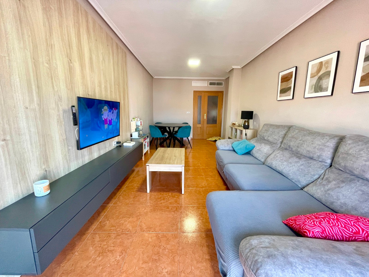 For sale - 3 Bedroom 2 Bathroom Apartment - Middle Floor Apartment in Catral - Catral Centro  - Alicante