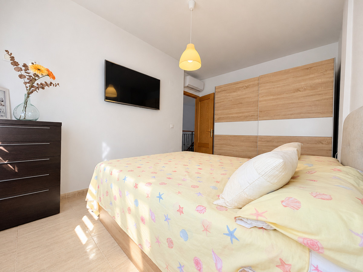 For sale - 3 Bedroom 2 Bathroom House - Townhouse in Daya Nueva - Daya Nueva Centro  - Alicante
