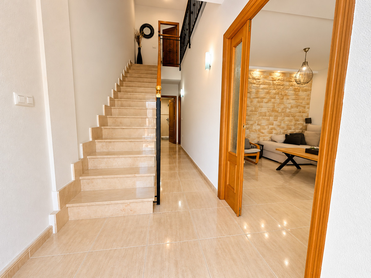 For sale - 3 Bedroom 2 Bathroom House - Townhouse in Daya Nueva - Daya Nueva Centro  - Alicante