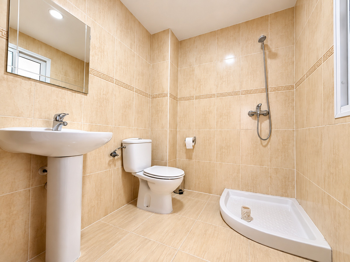 For sale - 3 Bedroom 2 Bathroom House - Townhouse in Daya Nueva - Daya Nueva Centro  - Alicante