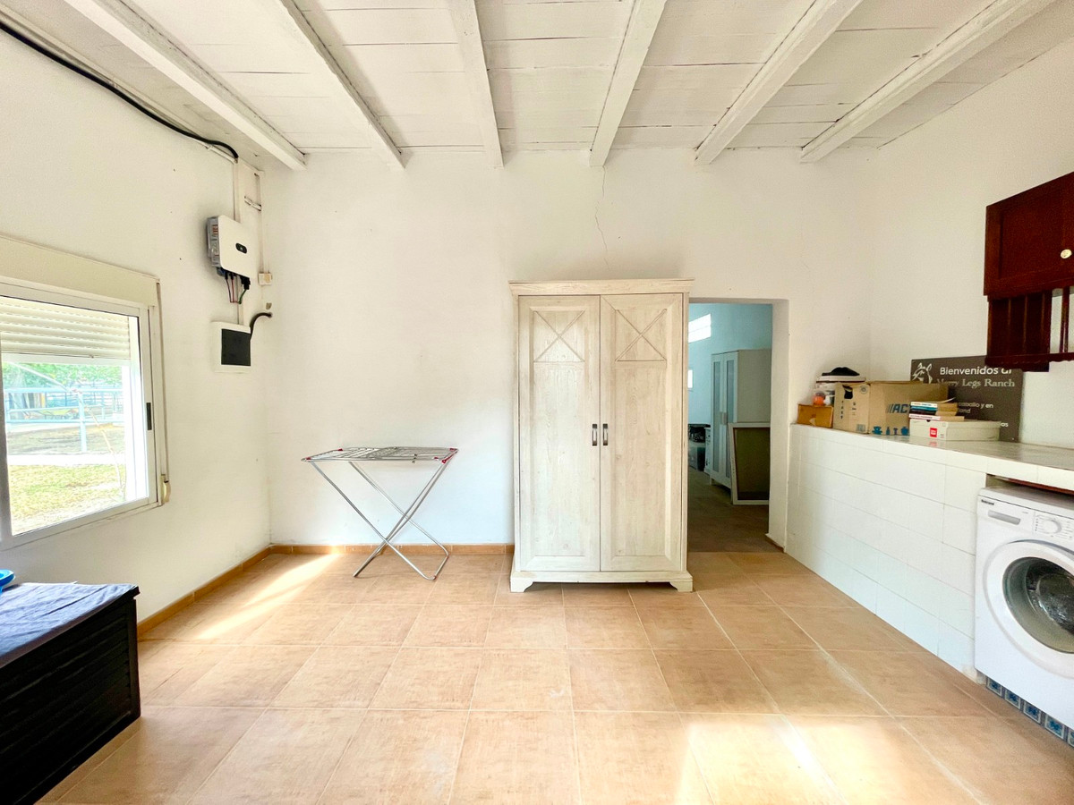 For sale - 3 Bedroom 2 Bathroom House - Finca - Cortijo in Orihuela - Orihuela Centro  - Alicante