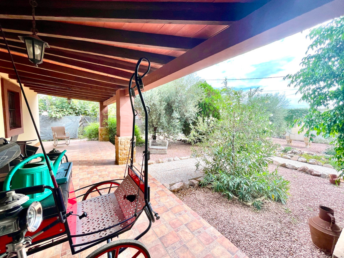 For sale - 3 Bedroom 2 Bathroom House - Finca - Cortijo in Orihuela - Orihuela Centro  - Alicante
