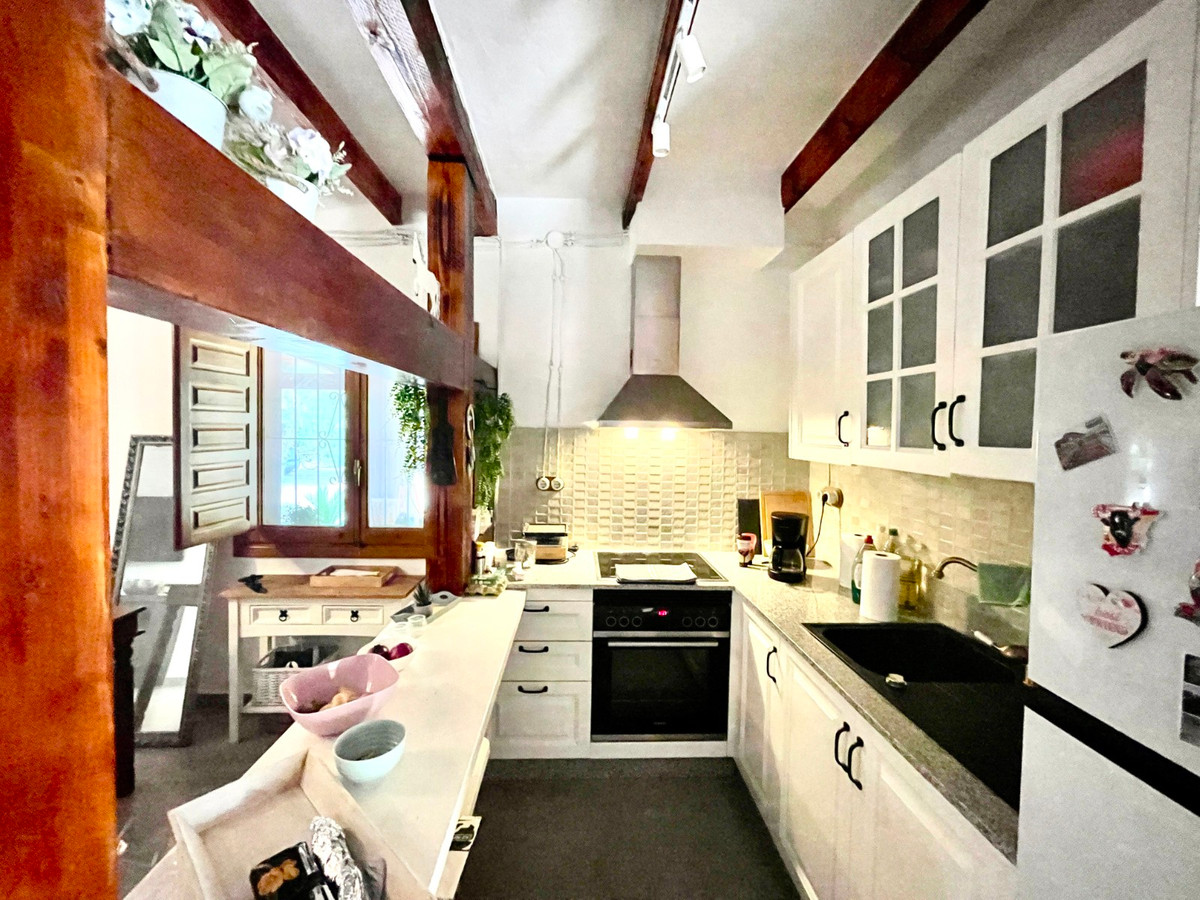 For sale - 3 Bedroom 2 Bathroom House - Finca - Cortijo in Orihuela - Orihuela Centro  - Alicante