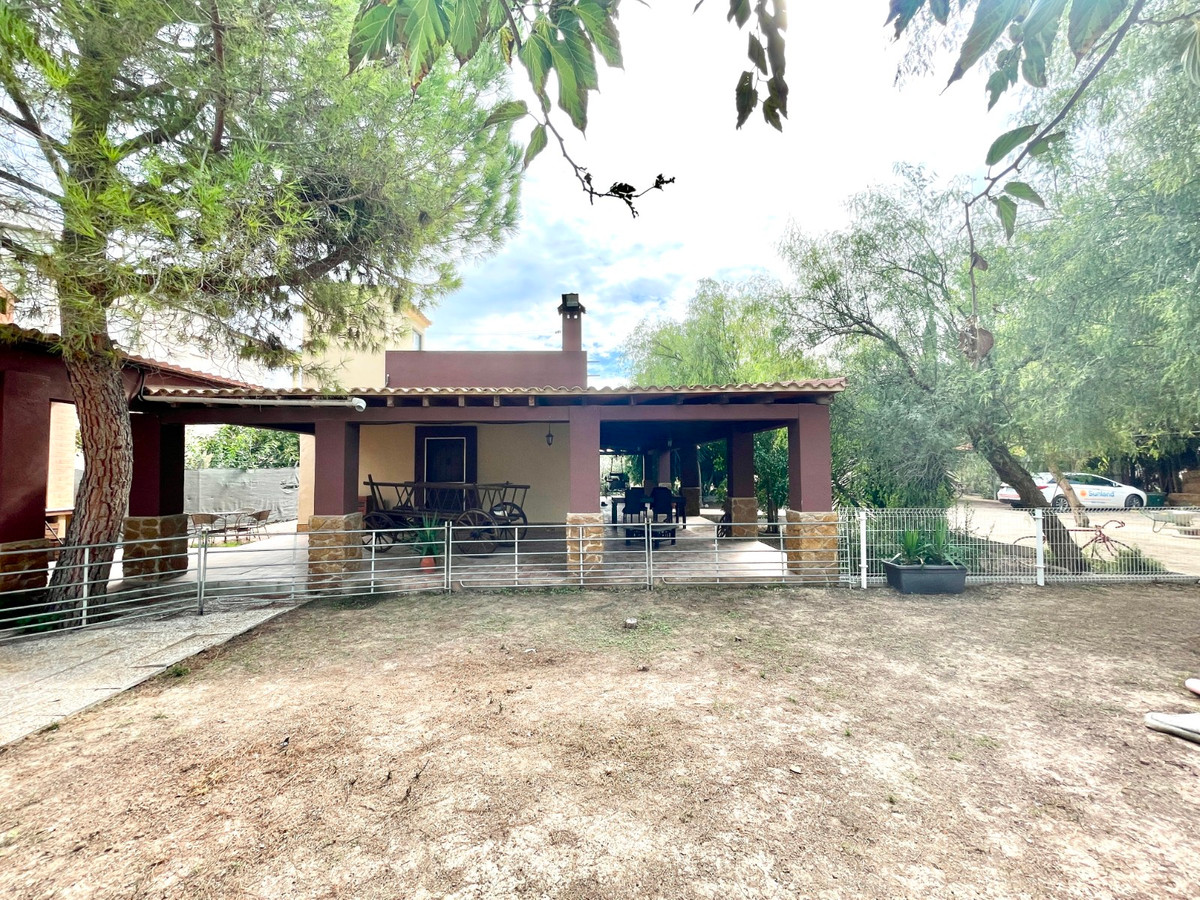 For sale - 3 Bedroom 2 Bathroom House - Finca - Cortijo in Orihuela - Orihuela Centro  - Alicante