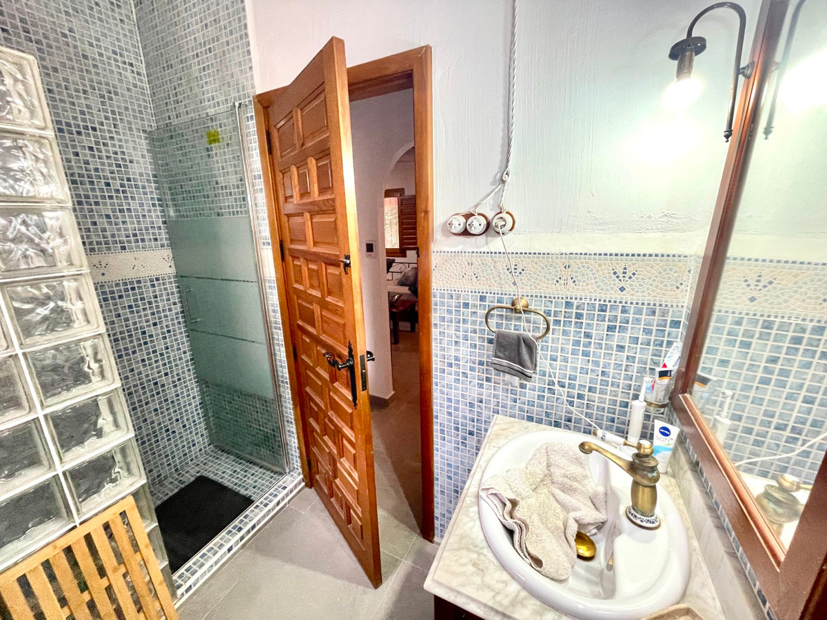 For sale - 3 Bedroom 2 Bathroom House - Finca - Cortijo in Orihuela - Orihuela Centro  - Alicante