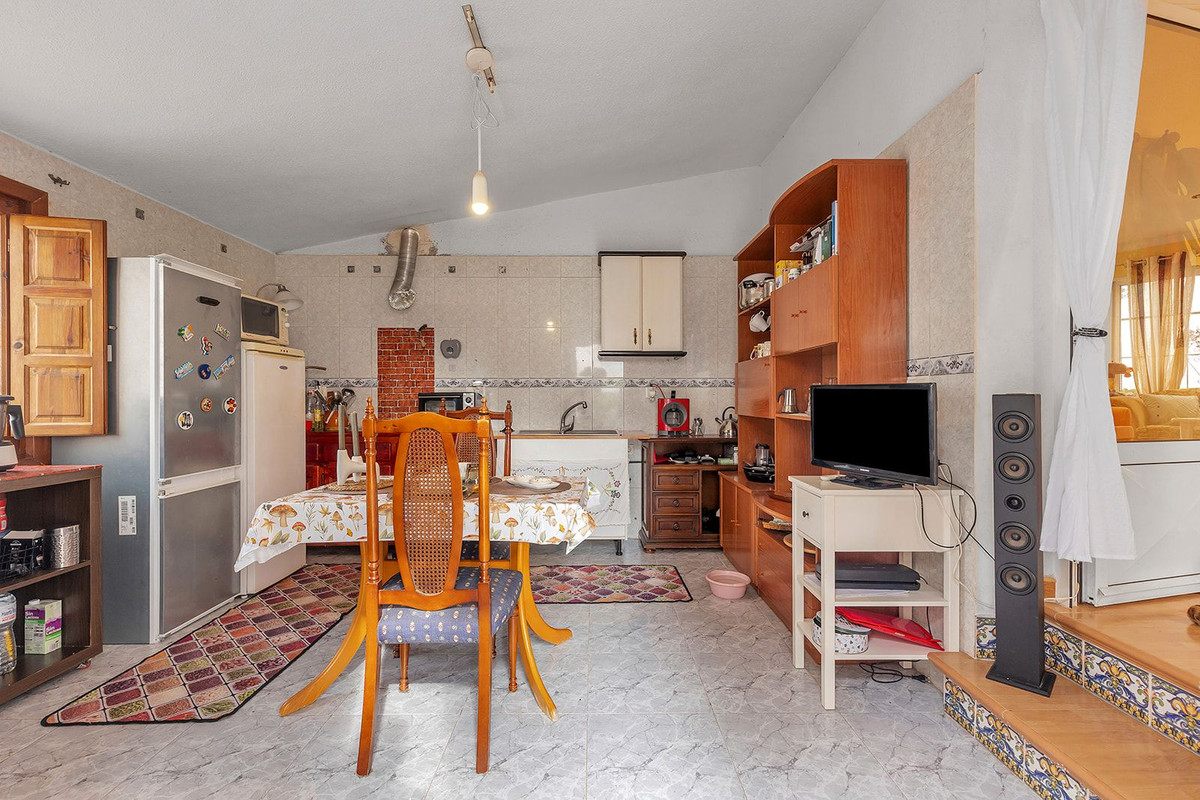 For sale - 5 Bedroom 2 Bathroom House - Detached Villa in Rojales - Ciudad Quesada  - Alicante