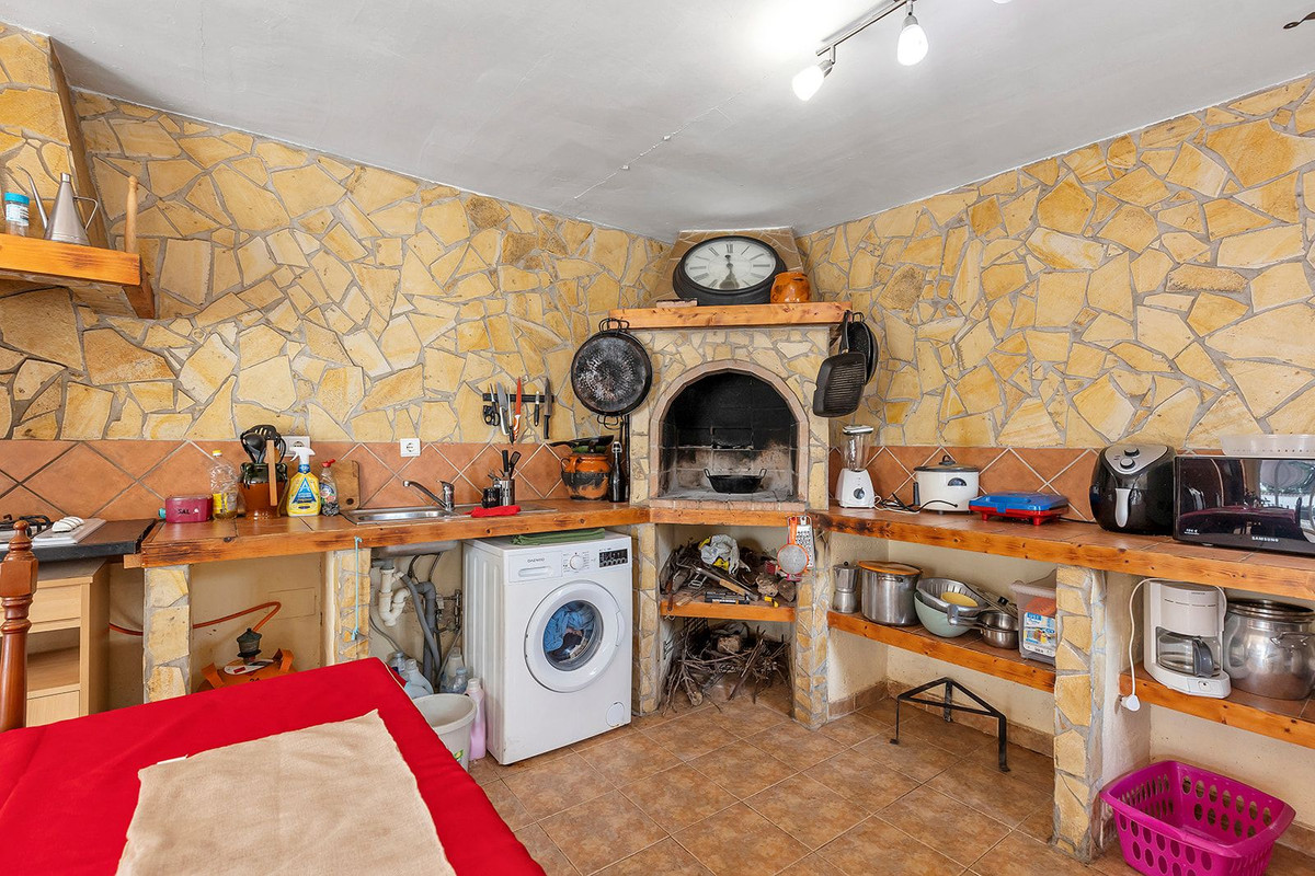 For sale - 5 Bedroom 2 Bathroom House - Detached Villa in Rojales - Ciudad Quesada  - Alicante