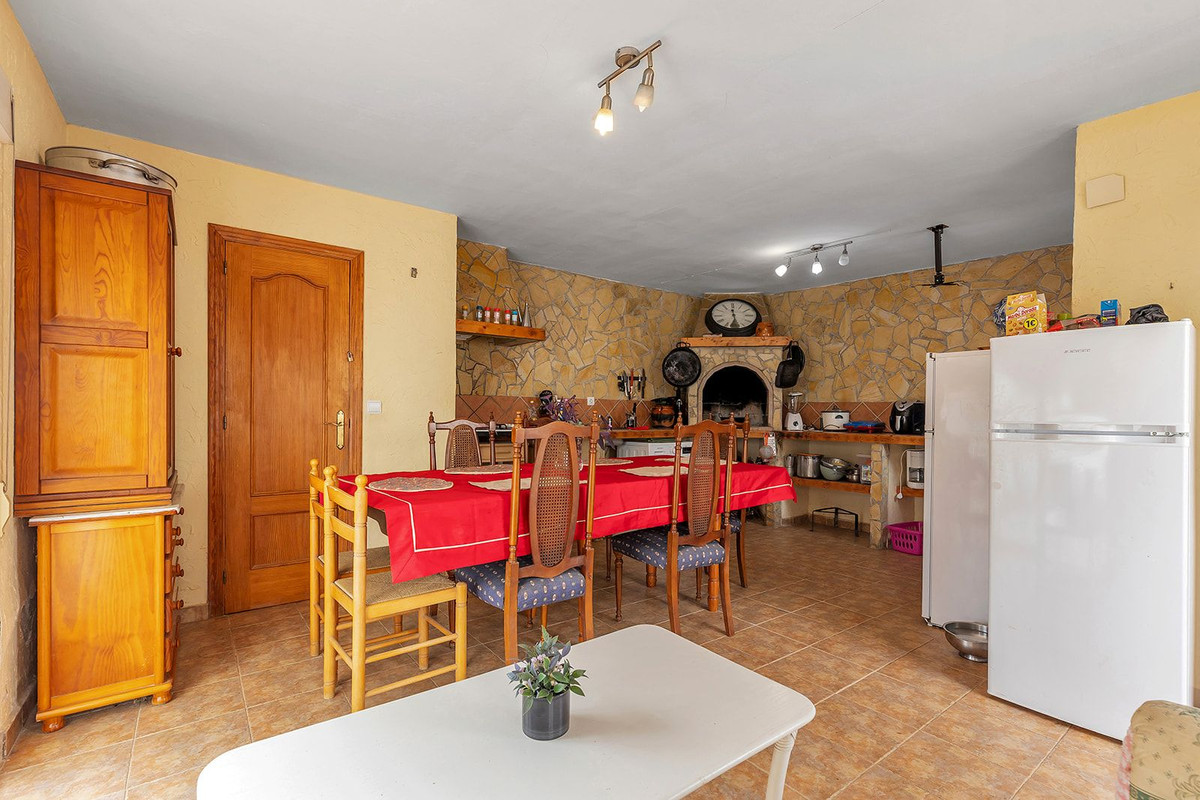 For sale - 5 Bedroom 2 Bathroom House - Detached Villa in Rojales - Ciudad Quesada  - Alicante