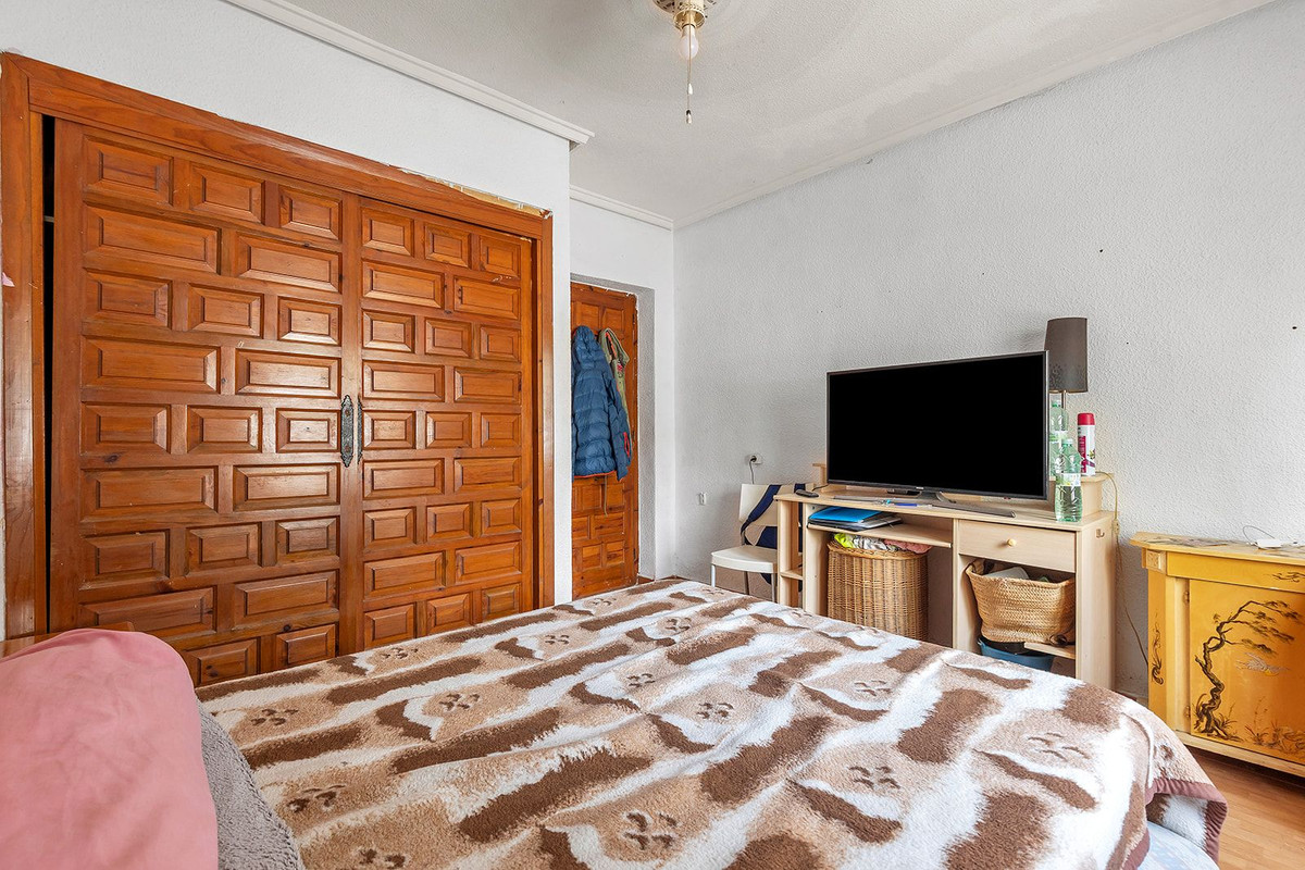 For sale - 5 Bedroom 2 Bathroom House - Detached Villa in Rojales - Ciudad Quesada  - Alicante