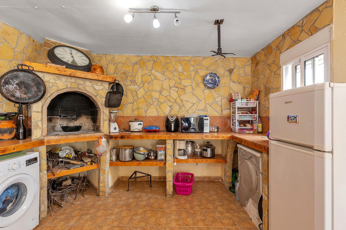 For sale - 5 Bedroom 2 Bathroom House - Detached Villa in Rojales - Ciudad Quesada  - Alicante