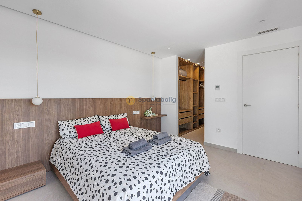For sale - 3 Bedroom 3 Bathroom House - Detached Villa in Rojales - Benimar  - Alicante
