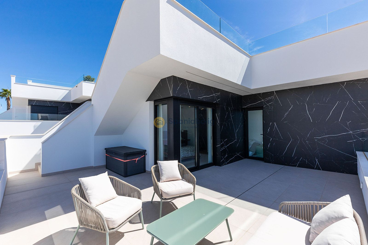 For sale - 3 Bedroom 3 Bathroom House - Detached Villa in Rojales - Benimar  - Alicante
