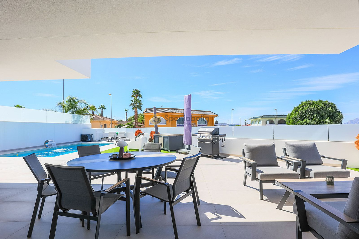 For sale - 3 Bedroom 3 Bathroom House - Detached Villa in Rojales - Benimar  - Alicante