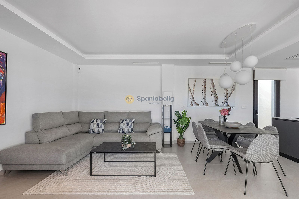 For sale - 3 Bedroom 3 Bathroom House - Detached Villa in Rojales - Benimar  - Alicante