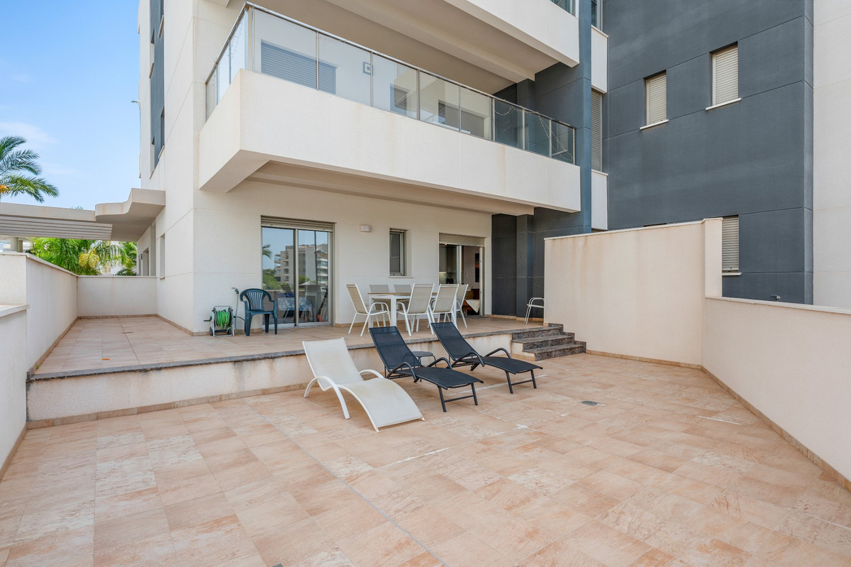 For sale - 3 Bedroom 2 Bathroom Apartment - Ground Floor Apartment in Orihuela - Orihuela Costa  - Alicante