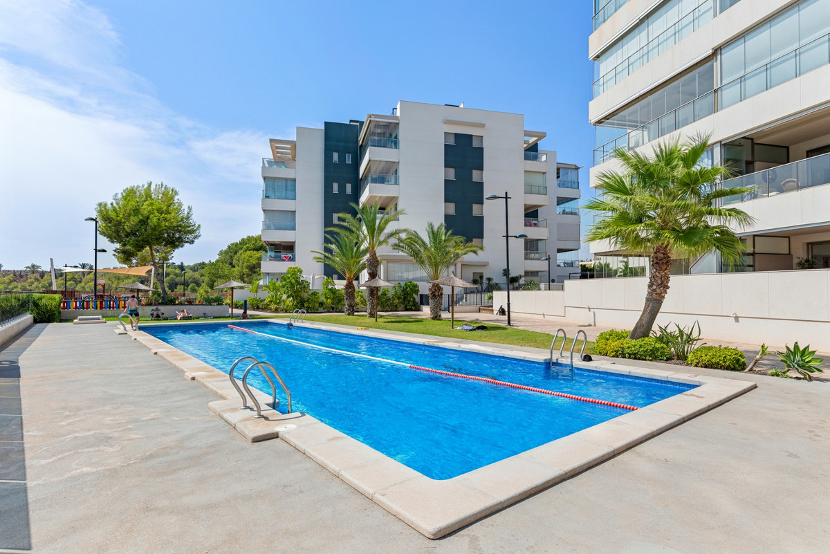 For sale - 3 Bedroom 2 Bathroom Apartment - Ground Floor Apartment in Orihuela - Orihuela Costa  - Alicante