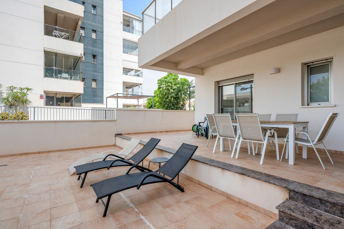 For sale - 3 Bedroom 2 Bathroom Apartment - Ground Floor Apartment in Orihuela - Orihuela Costa  - Alicante