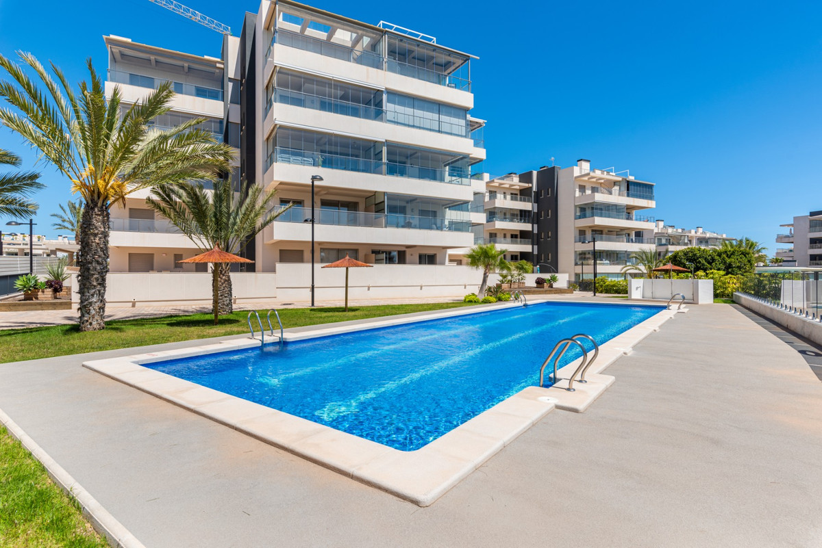 For sale - 3 Bedroom 2 Bathroom Apartment - Ground Floor Apartment in Orihuela - Orihuela Costa  - Alicante