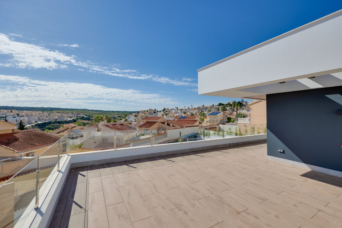 For sale - 4 Bedroom 4 Bathroom House - Detached Villa in Rojales - Rojales Centro  - Alicante