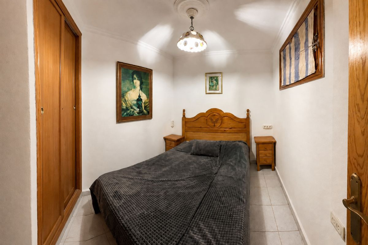 For sale - 1 Bedroom 1 Bathroom Apartment - Middle Floor Apartment in Torrevieja - Torrevieja Centro  - Alicante