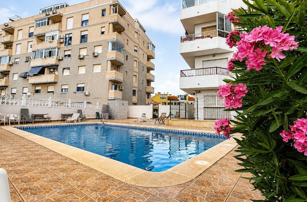 1 Bedroom 1 Bathroom Apartment - Middle Floor Apartment in Torrevieja