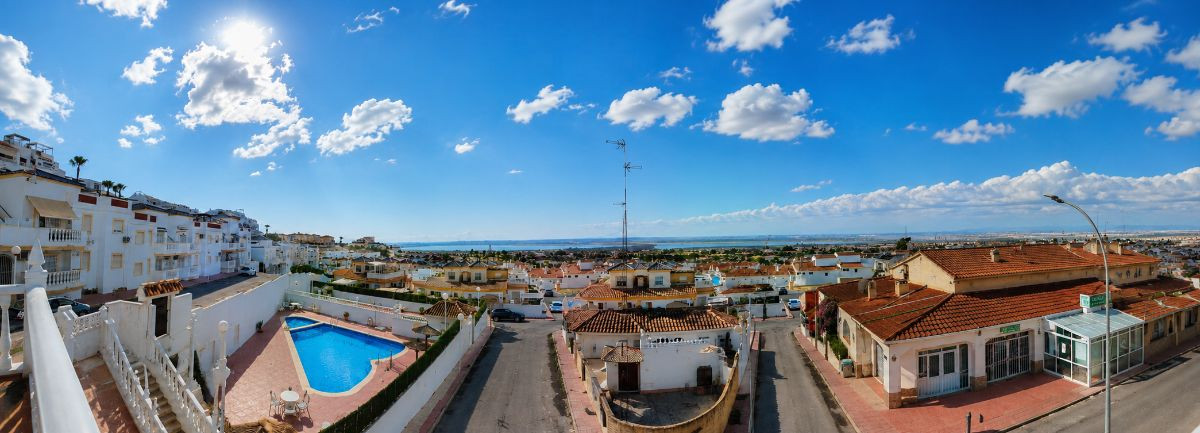 For sale - 4 Bedroom 2 Bathroom House - Detached Villa in Rojales - Ciudad Quesada  - Alicante