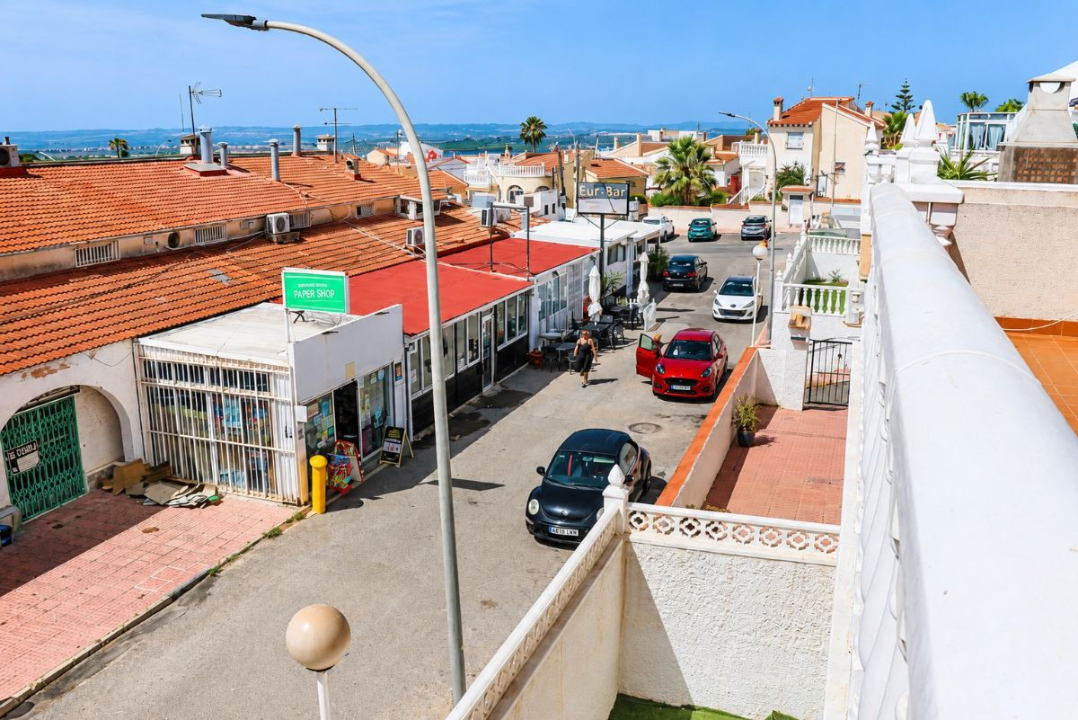 For sale - 4 Bedroom 2 Bathroom House - Detached Villa in Rojales - Ciudad Quesada  - Alicante