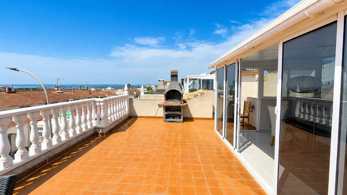 For sale - 4 Bedroom 2 Bathroom House - Detached Villa in Rojales - Ciudad Quesada  - Alicante