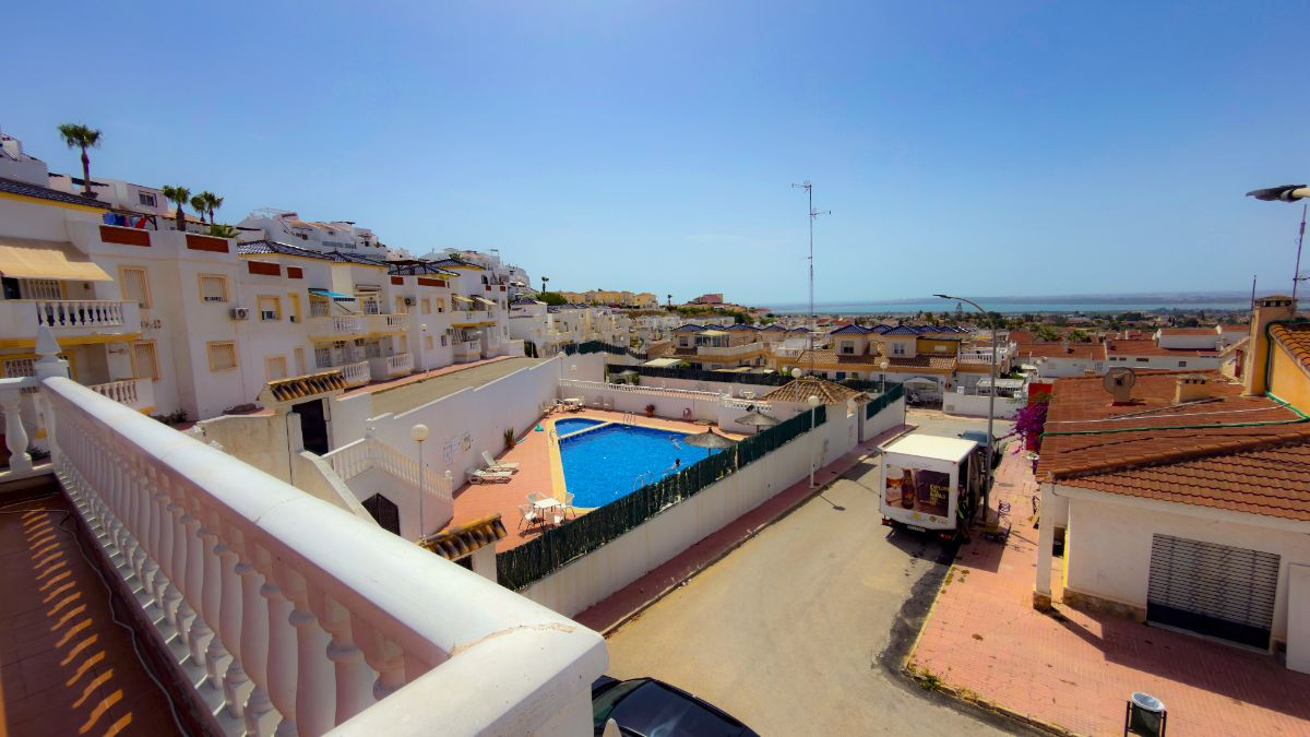 For sale - 4 Bedroom 2 Bathroom House - Detached Villa in Rojales - Ciudad Quesada  - Alicante