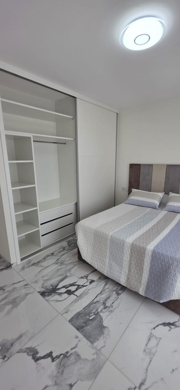 For sale - 5 Bedroom 3 Bathroom House - Detached Villa in Torrevieja - Torrevieja Centro  - Alicante
