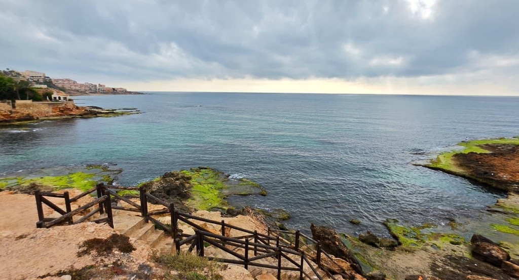 5 Bedroom 3 Bathroom House - Detached Villa in Torrevieja