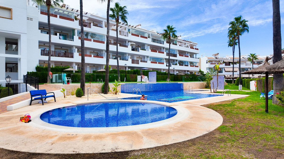 For sale - 2 Bedroom 2 Bathroom Apartment - Top Floor Apartment in Orihuela - Orihuela Costa  - Alicante