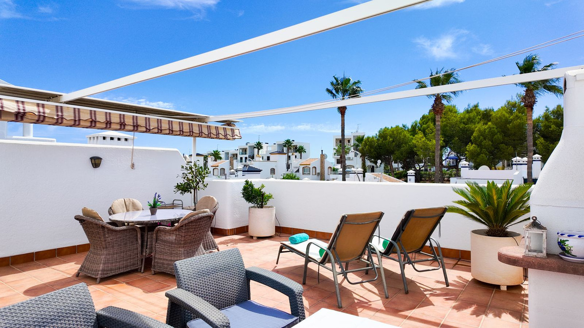 For sale - 2 Bedroom 2 Bathroom Apartment - Top Floor Apartment in Orihuela - Orihuela Costa  - Alicante