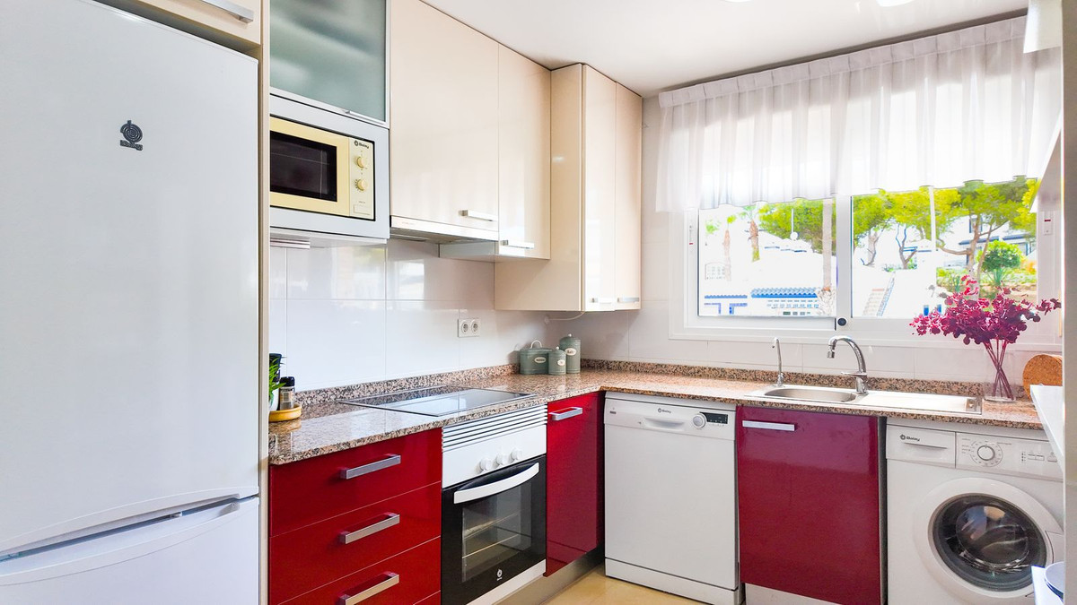 For sale - 2 Bedroom 2 Bathroom Apartment - Top Floor Apartment in Orihuela - Orihuela Costa  - Alicante