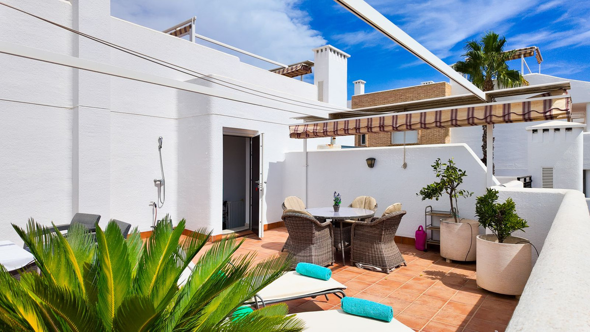 For sale - 2 Bedroom 2 Bathroom Apartment - Top Floor Apartment in Orihuela - Orihuela Costa  - Alicante