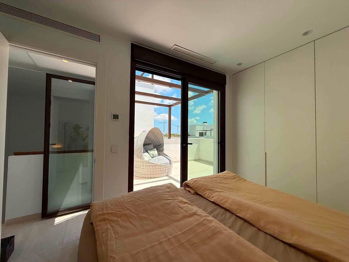For sale - 3 Bedroom 3 Bathroom House - Detached Villa in Torre-Pacheco - Santa Rosalia Lake and Life Resort  - Murcia