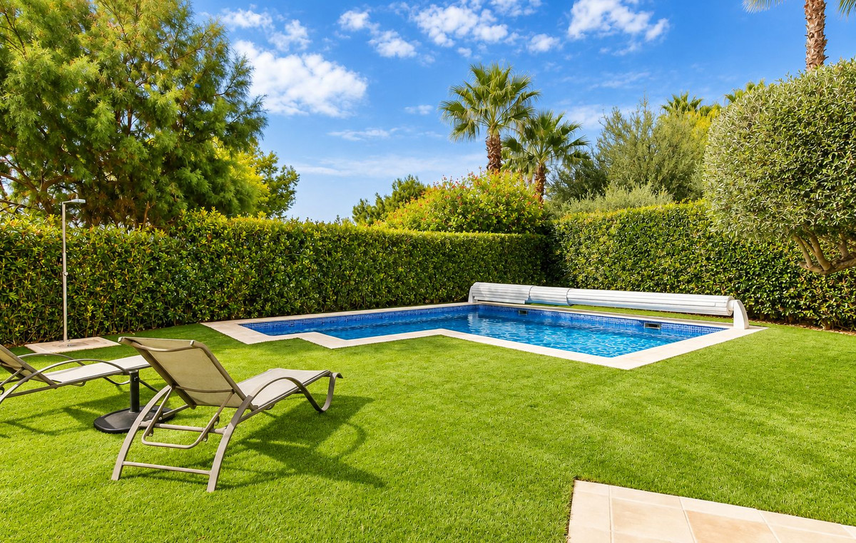 For sale - 4 Bedroom 3 Bathroom House - Detached Villa in San Javier - Roda Golf  - Murcia