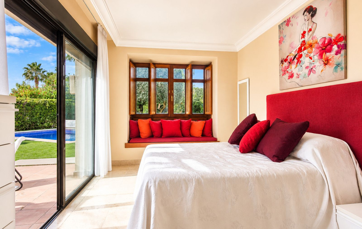 For sale - 4 Bedroom 3 Bathroom House - Detached Villa in San Javier - Roda Golf  - Murcia