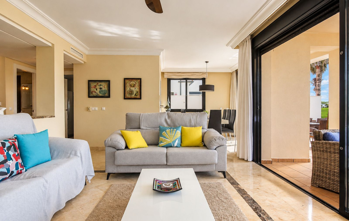 For sale - 4 Bedroom 3 Bathroom House - Detached Villa in San Javier - Roda Golf  - Murcia