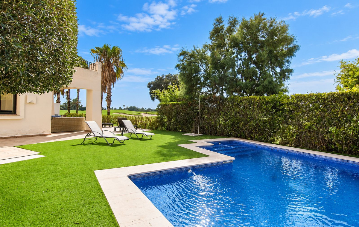 For sale - 4 Bedroom 3 Bathroom House - Detached Villa in San Javier - Roda Golf  - Murcia